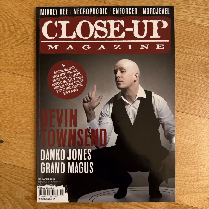 CLOSE-UP #216 2019 (NM) MAGAZINE
