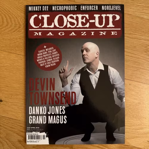 CLOSE-UP #216 2019 (NM) MAGAZINE