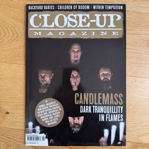 CLOSE-UP #215 2019 (NM) MAGAZINE