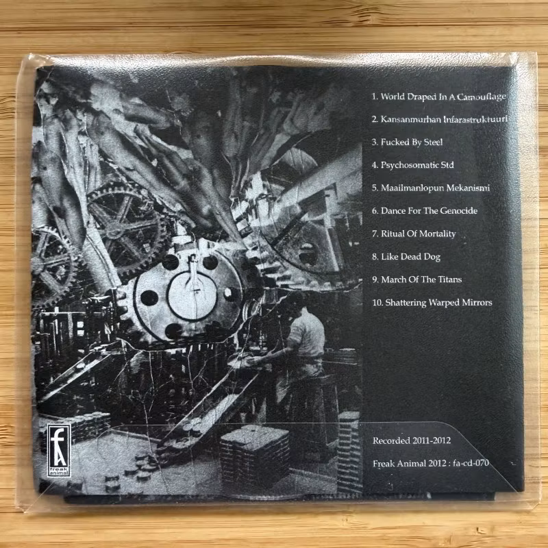 GRUNT World Draped In A Camouflage (Freak Animal - Finland reissue) (EX) CD