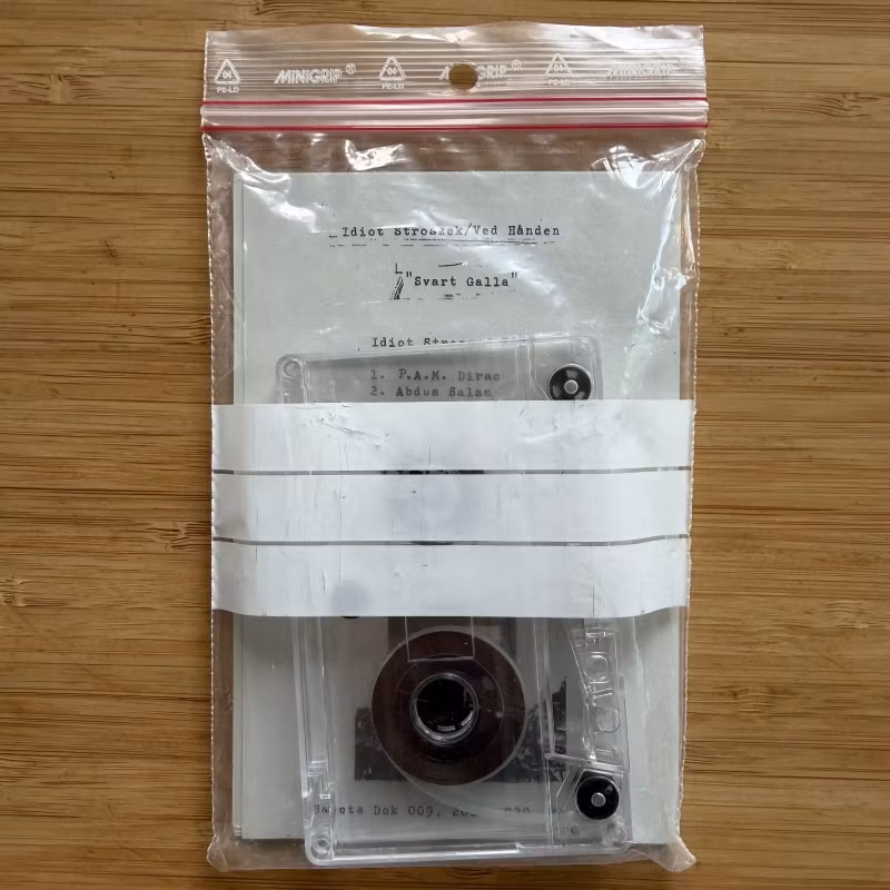 IDIOT STROSZEK / VED HÅNDEN Svart Galla (Hatets Dok - Sweden original) (NM) TAPE