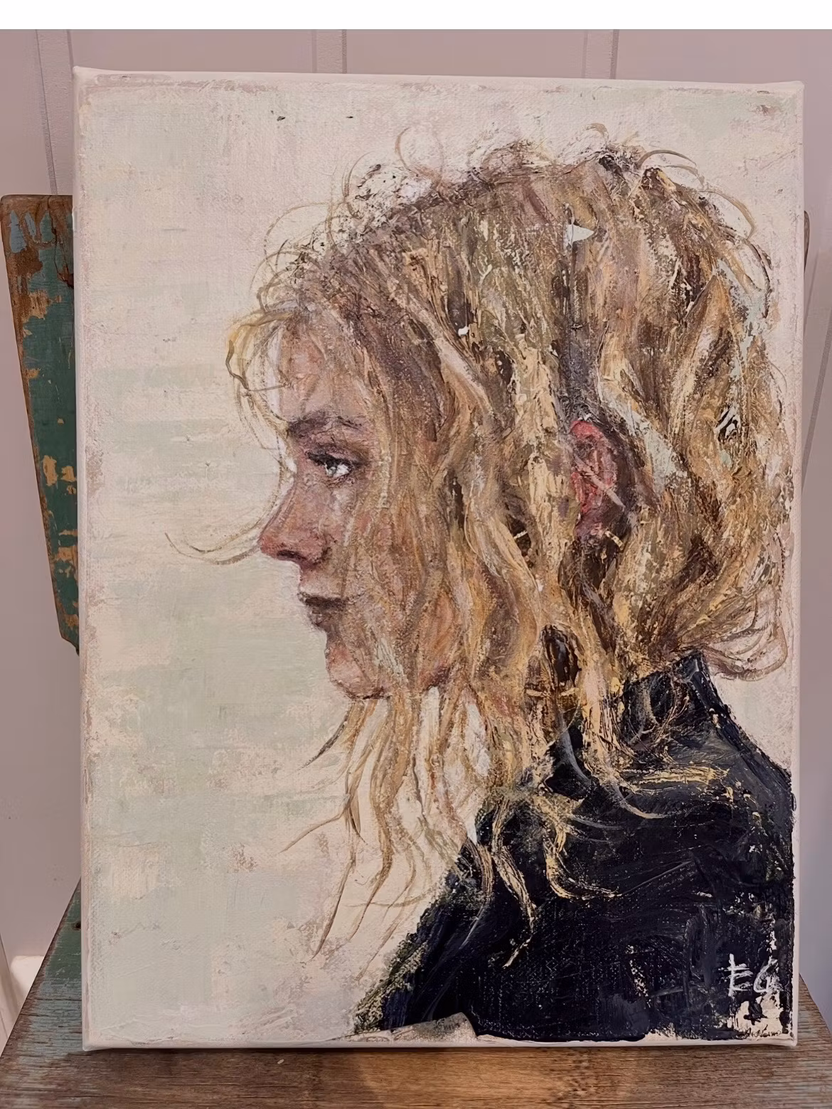 Messy hair