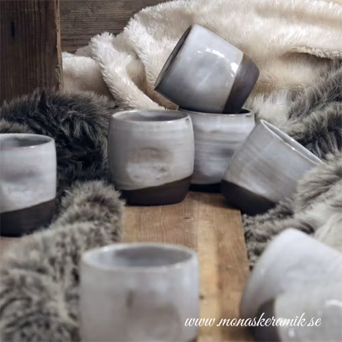 Mugg kopp handgjord keramik drejad i stengods kaffekopp temugg ren design som tål diskmaskin och mikrovågsugn