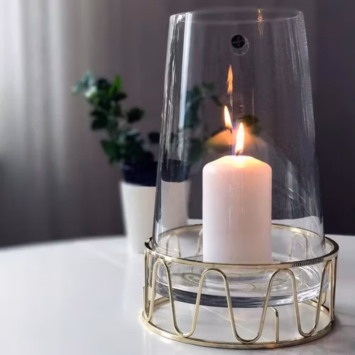 Ljuslykta/vas i guld H28 cm