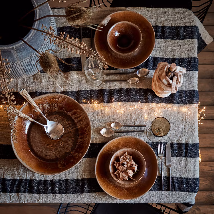 Bordsduk SIGNE, Svart/natur linne