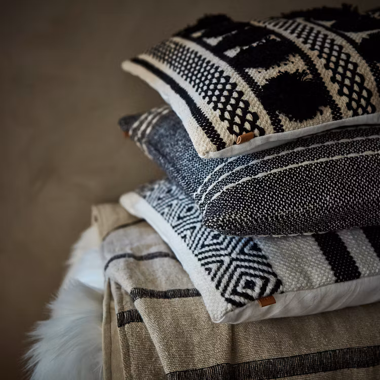 Kuddfodral ANNA, Svart/natur