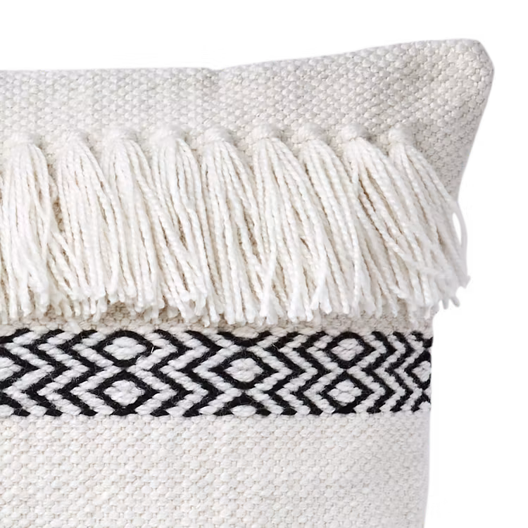 Kuddfodral PETER, vit/svart