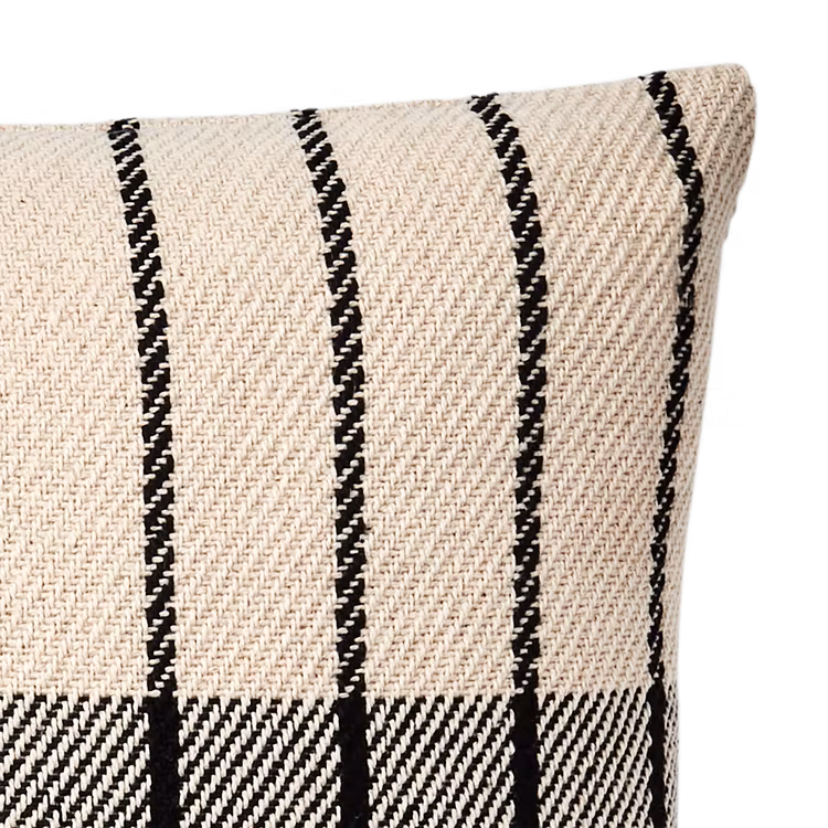 Kuddfodral ANNA, Elfenben/svart