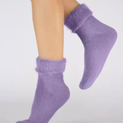 Ankelstrumpa med fluffig mudd viol