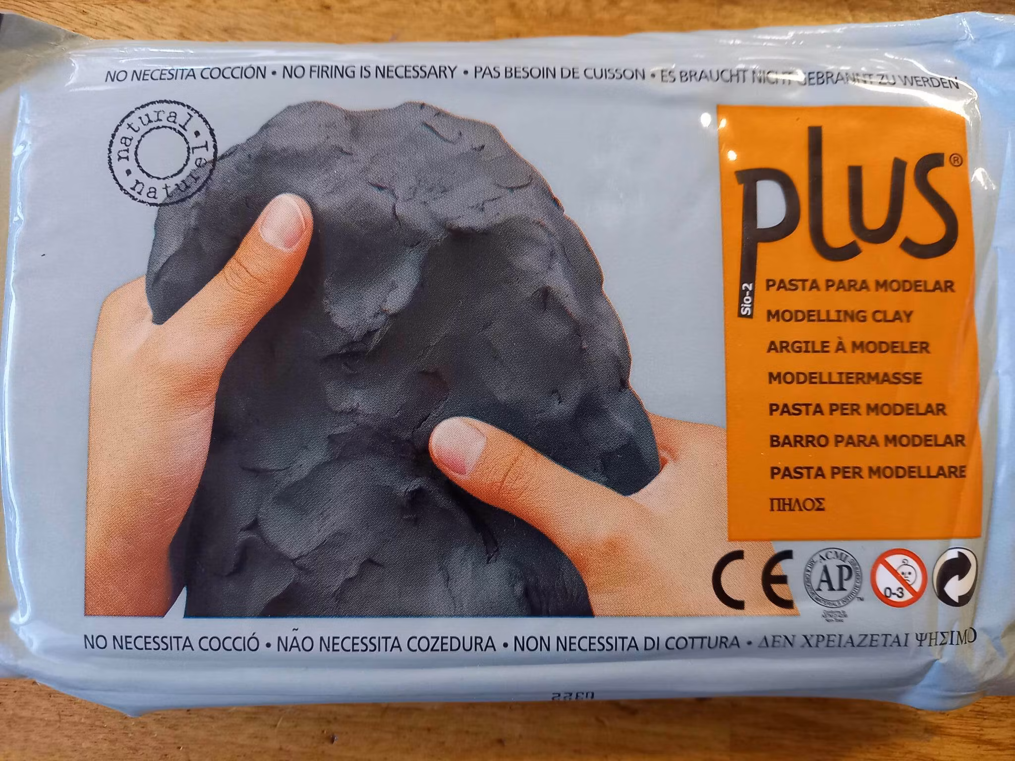 Självhärdande lera Plus - svart 1 kg