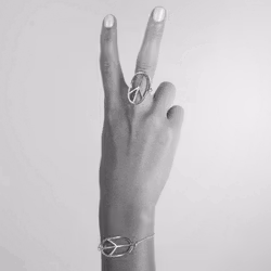 Silverarmband med peace - SOLD