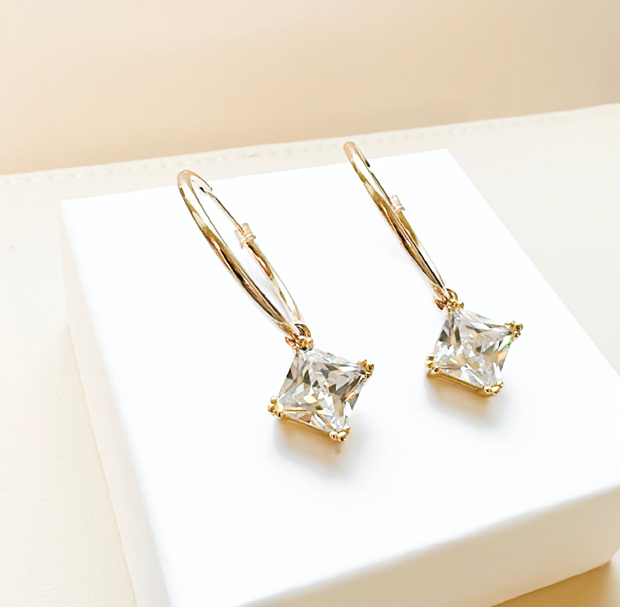 Lola Earrings Gold
