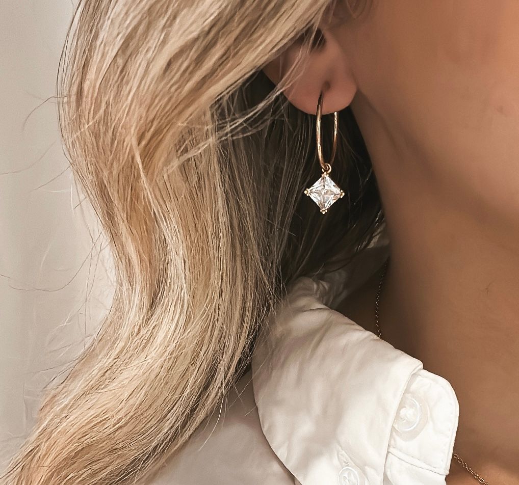 Lola Earrings Gold