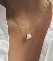Claire Name Coin Gold