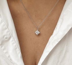 Lola Necklace Silver