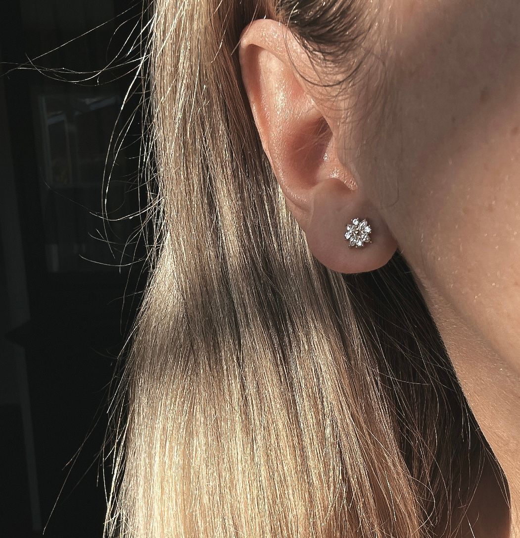 Snow Flower Earrings Gold