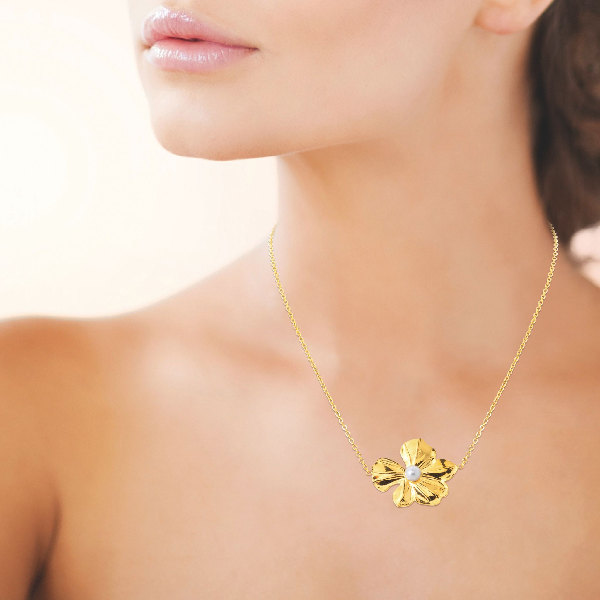 Fleur Pearl Necklace Gold PVD