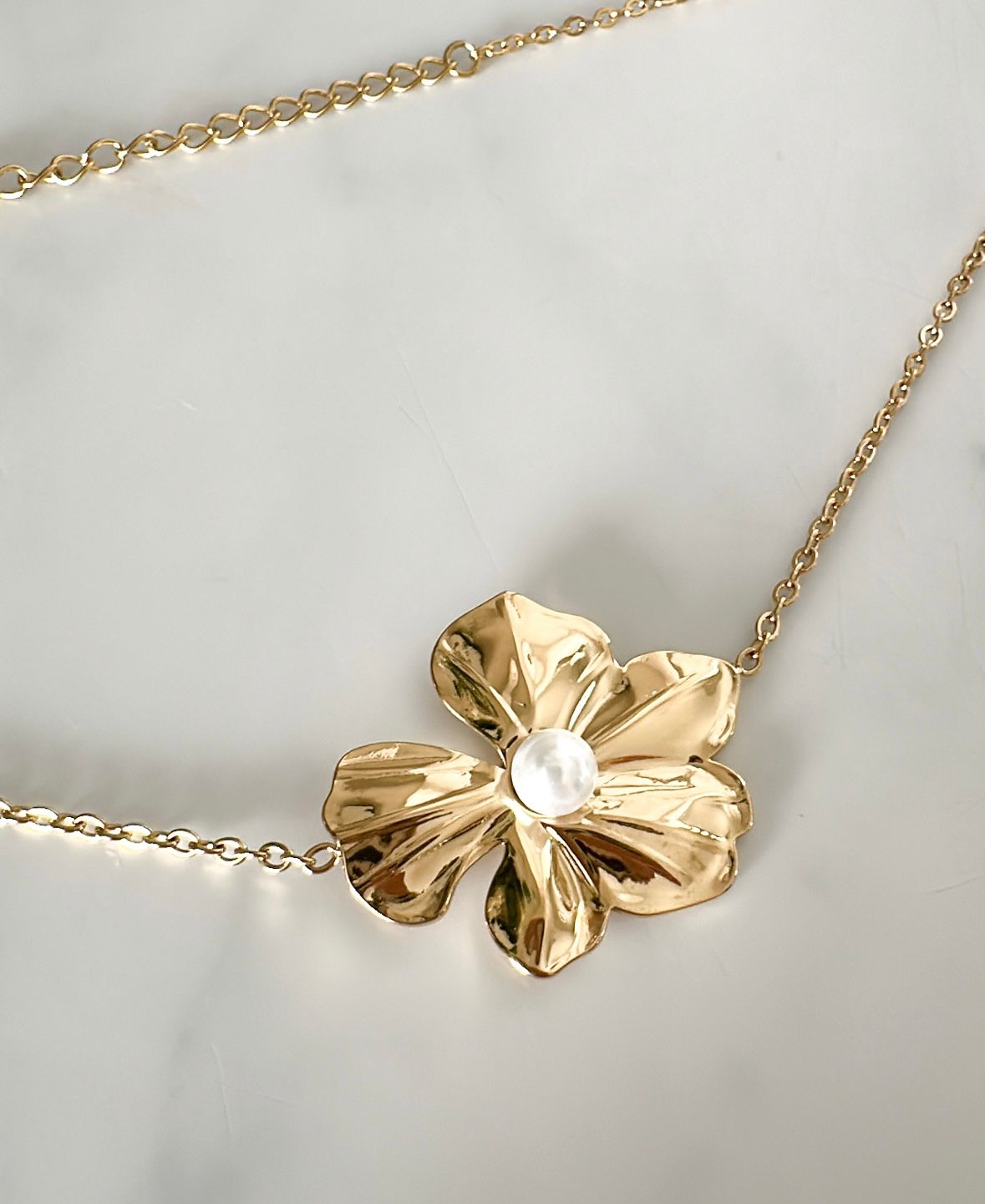 Fleur Pearl Necklace Gold PVD
