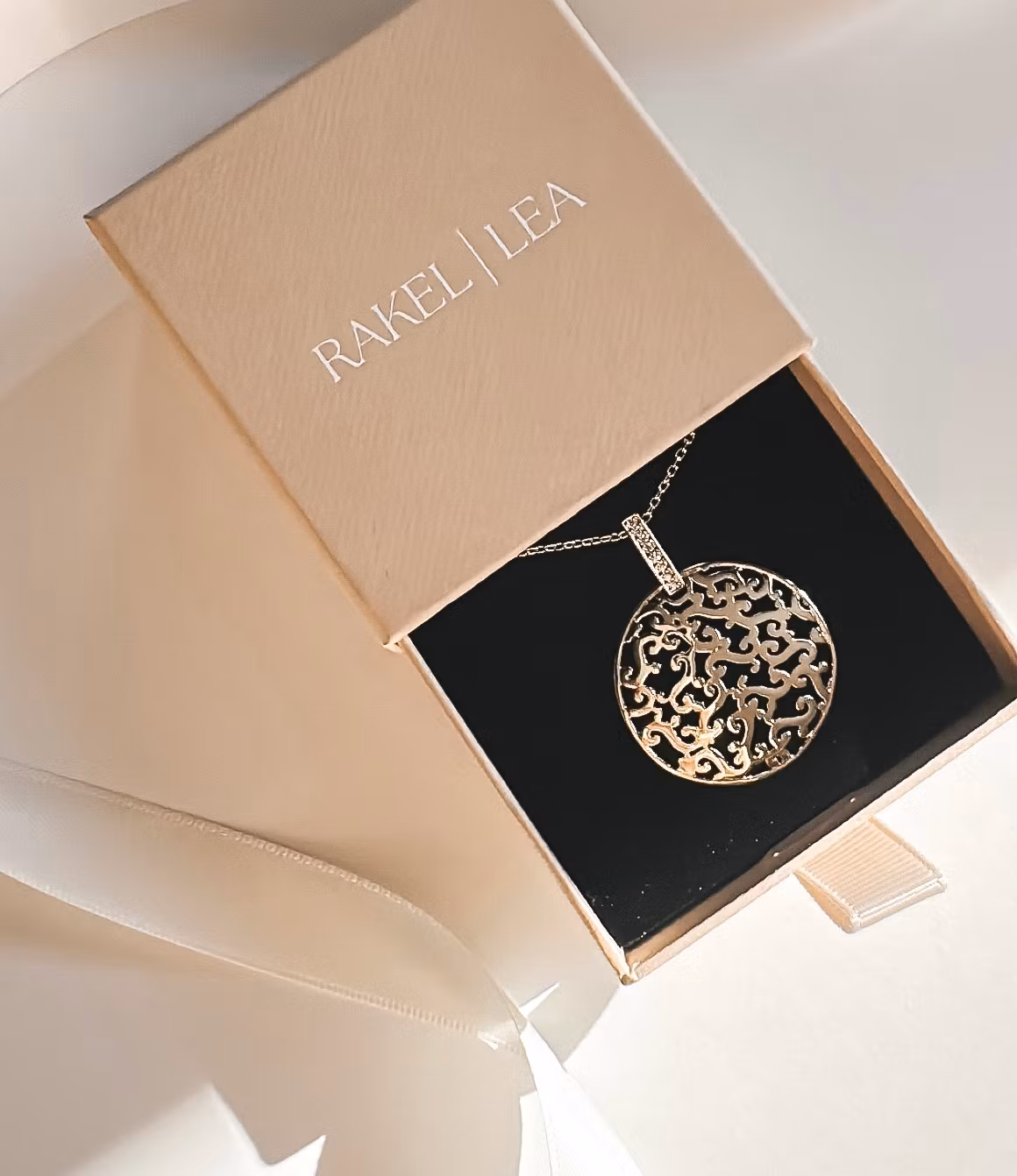 Maxime Necklace Gold