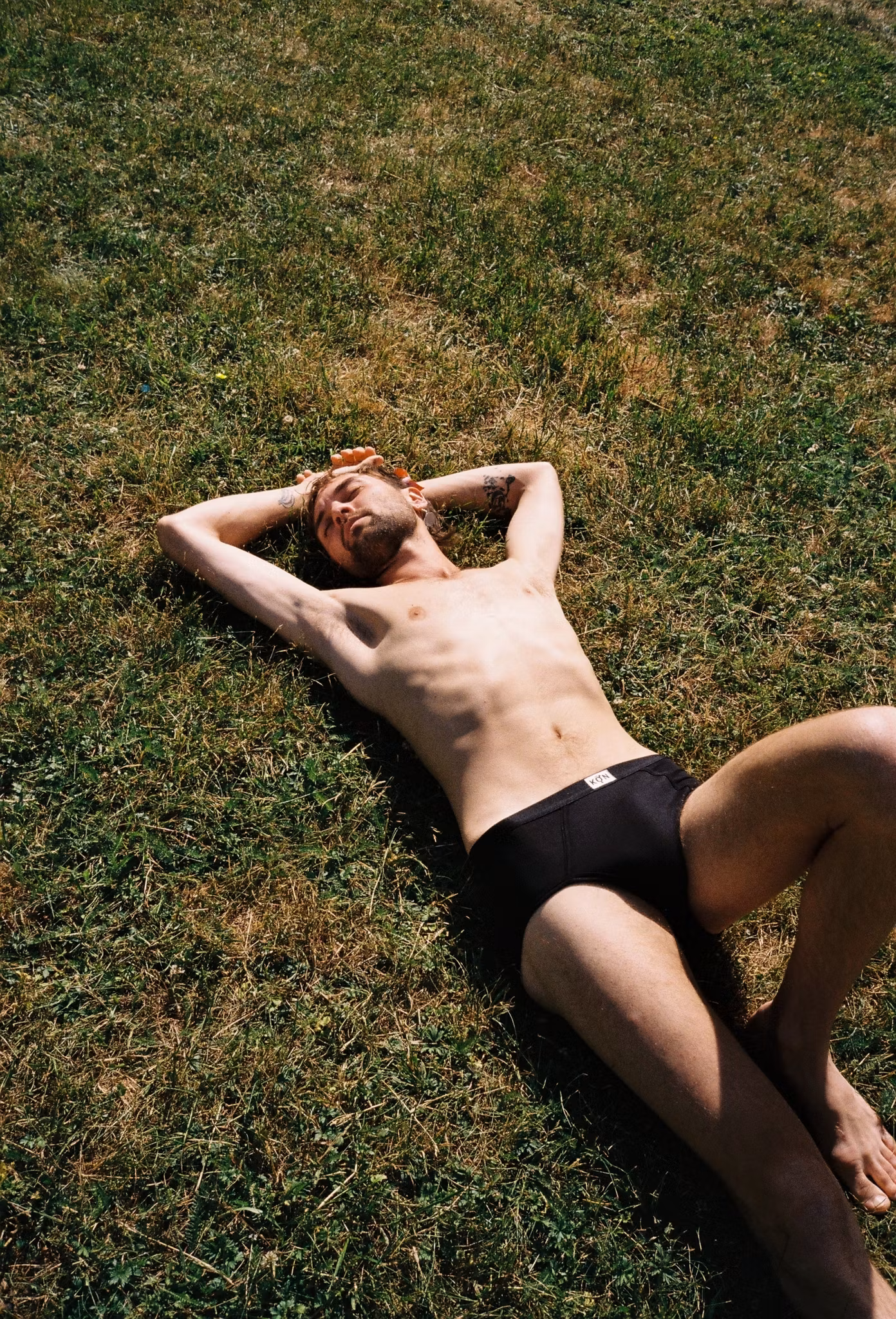BRIEF BLACK