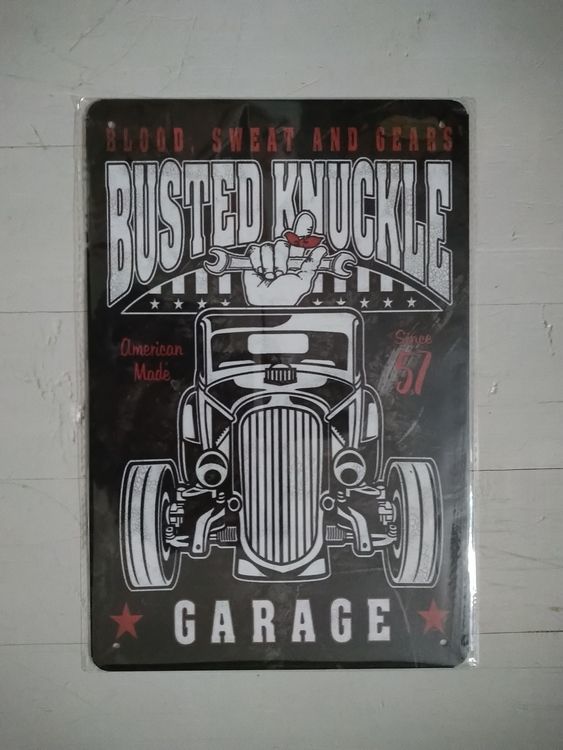 Plåtskylt Busted knuckle garage