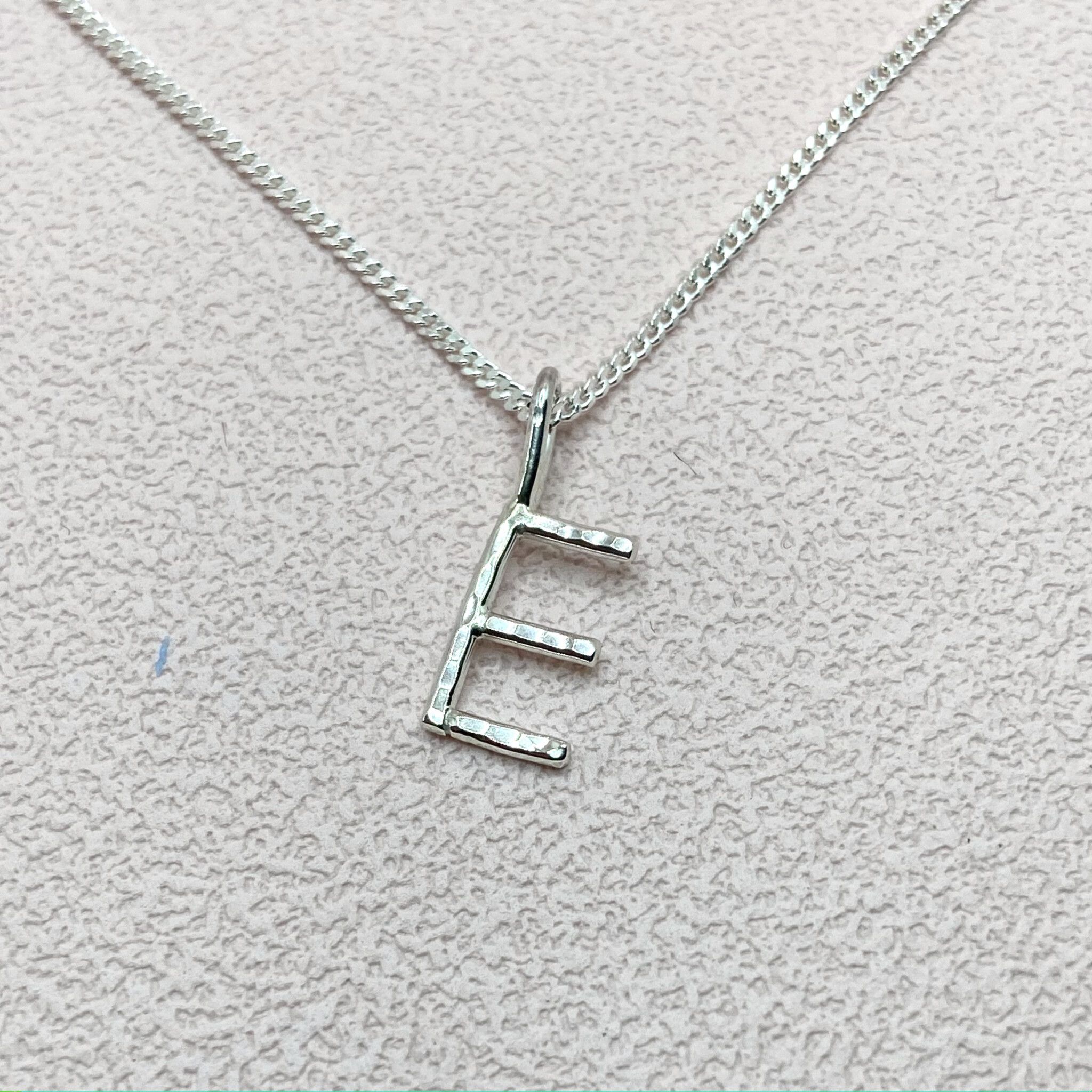 MINI BOKSTAV HALSBAND