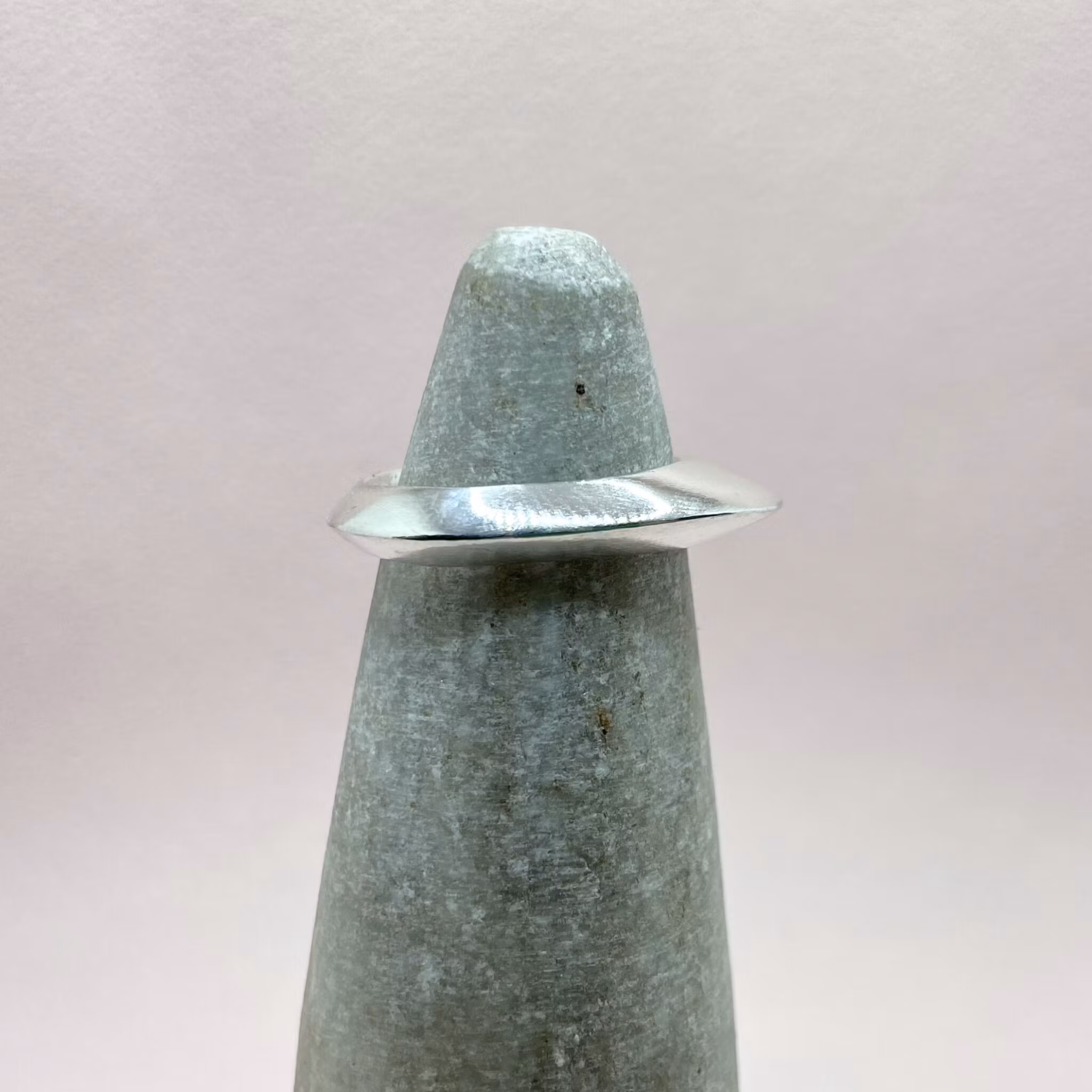 OVOID RING