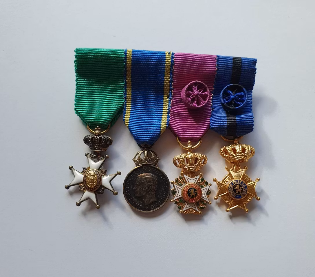 Släpspänne 5,8 cm med 4 st, Div Sverige, Belgien.