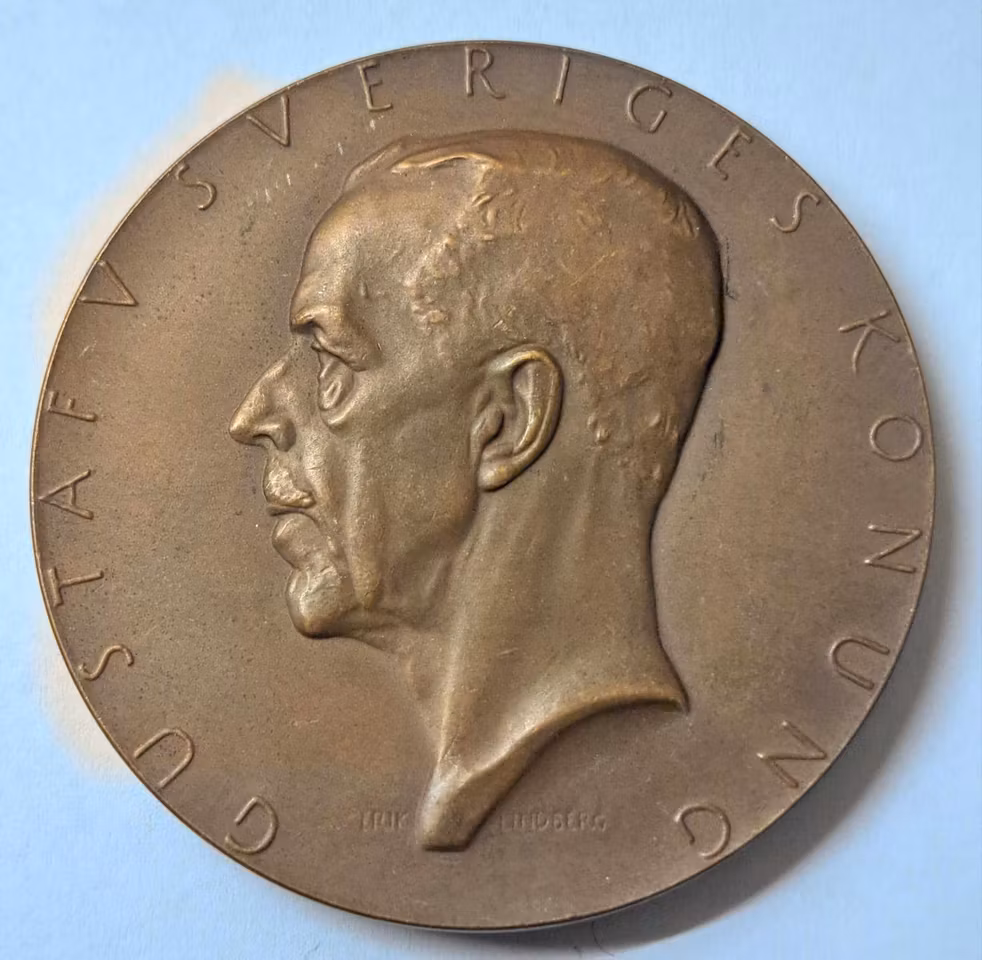 Gustav V, 1935