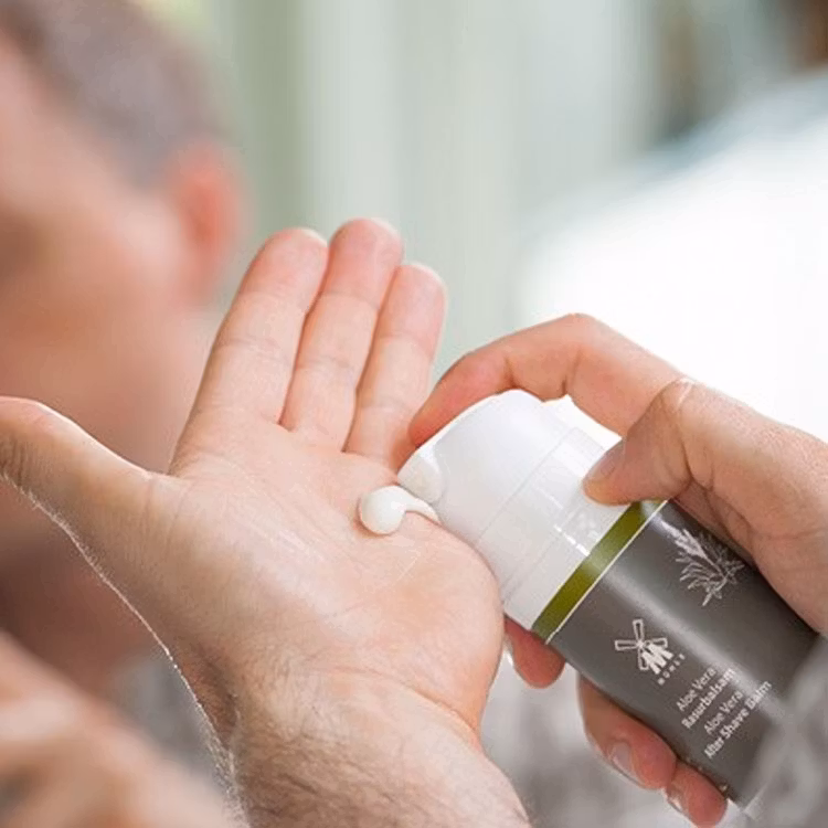 Mühle After Shave Balm Sea Buckthorn, rakbalm rik på värdefulla C-vitaminer och antioxidanter som främjar förnyelse av hudens celler.