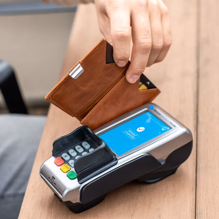 Exentri Multiwallet Hazelnut