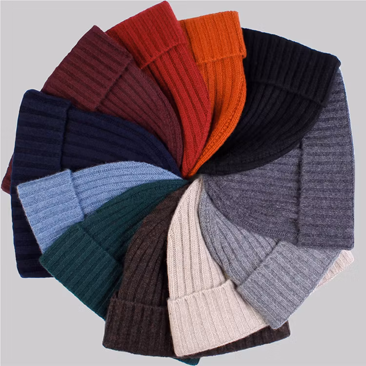 Amanda Christensen REA Beanie Cashmere Black