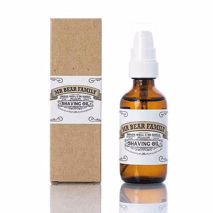 Mr Bear Family Shaving Oil 60 ml, rakolja som förebygger röda prockar efter rakning.