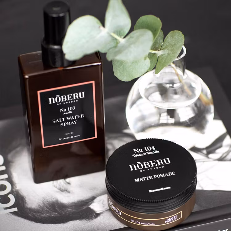 Nõberu of Sweden Matte Pomade, en smidig Pomade som ger håret en matt och naturlig look.