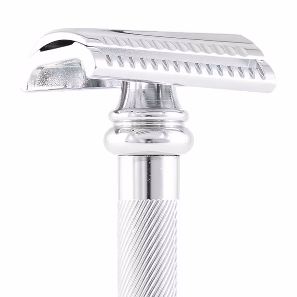 Merkur Säkerhetshyvel 39C Slant Bar, säkerhetshyvel med snedställt rakhuvud för en aggressiv rakning. Passar dig med en kraftig och tät skäggväxt.