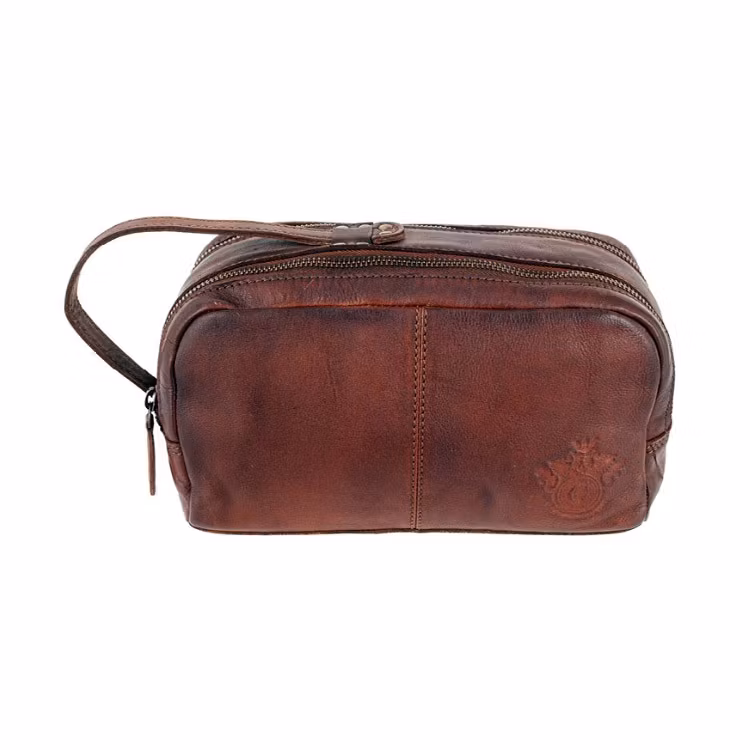 Carlobolaget Milano Necessär Cognac, Necessär med en rå vintage-look tillverkad av rejält läder.