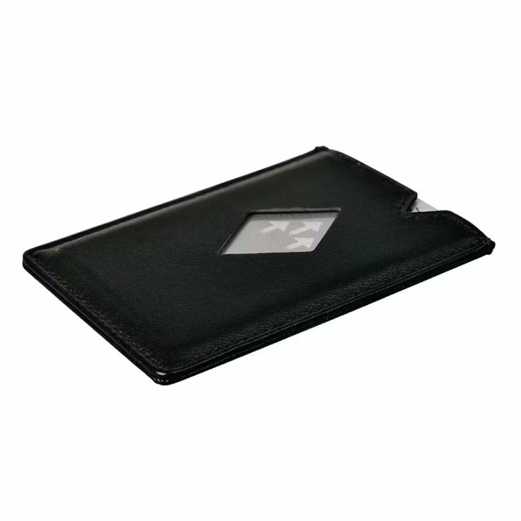 Exentri City Black, liten, praktisk och elegant korthållare designad för 3 kort.