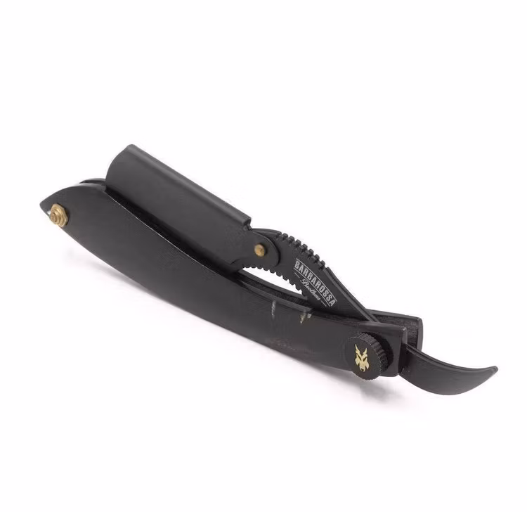 Barbarossa Brothers The Cutlass Buffalo Horn, en bästsäljande rakbladskniv  med handtag av buffelhorn.