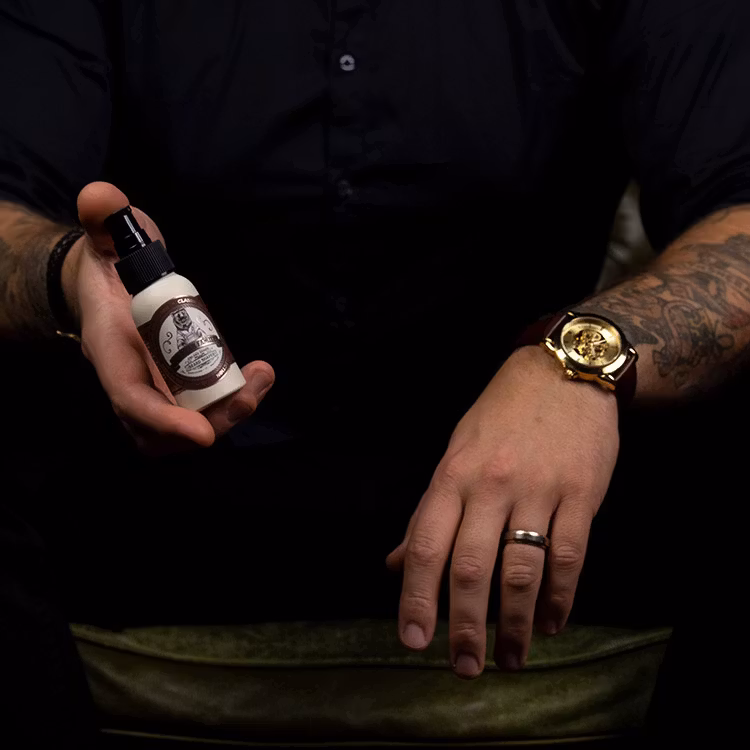 Mr Bear Family Beard Shaper Golden Ember