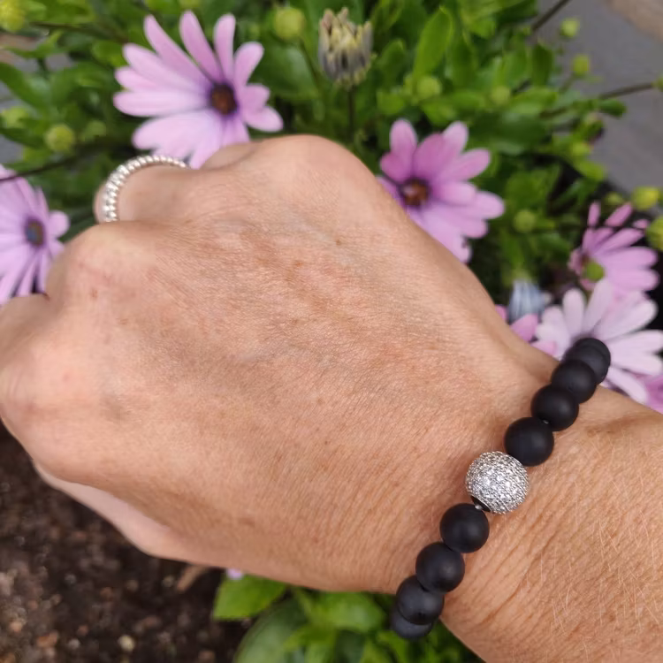 Armband - gråsvarta matta agater
