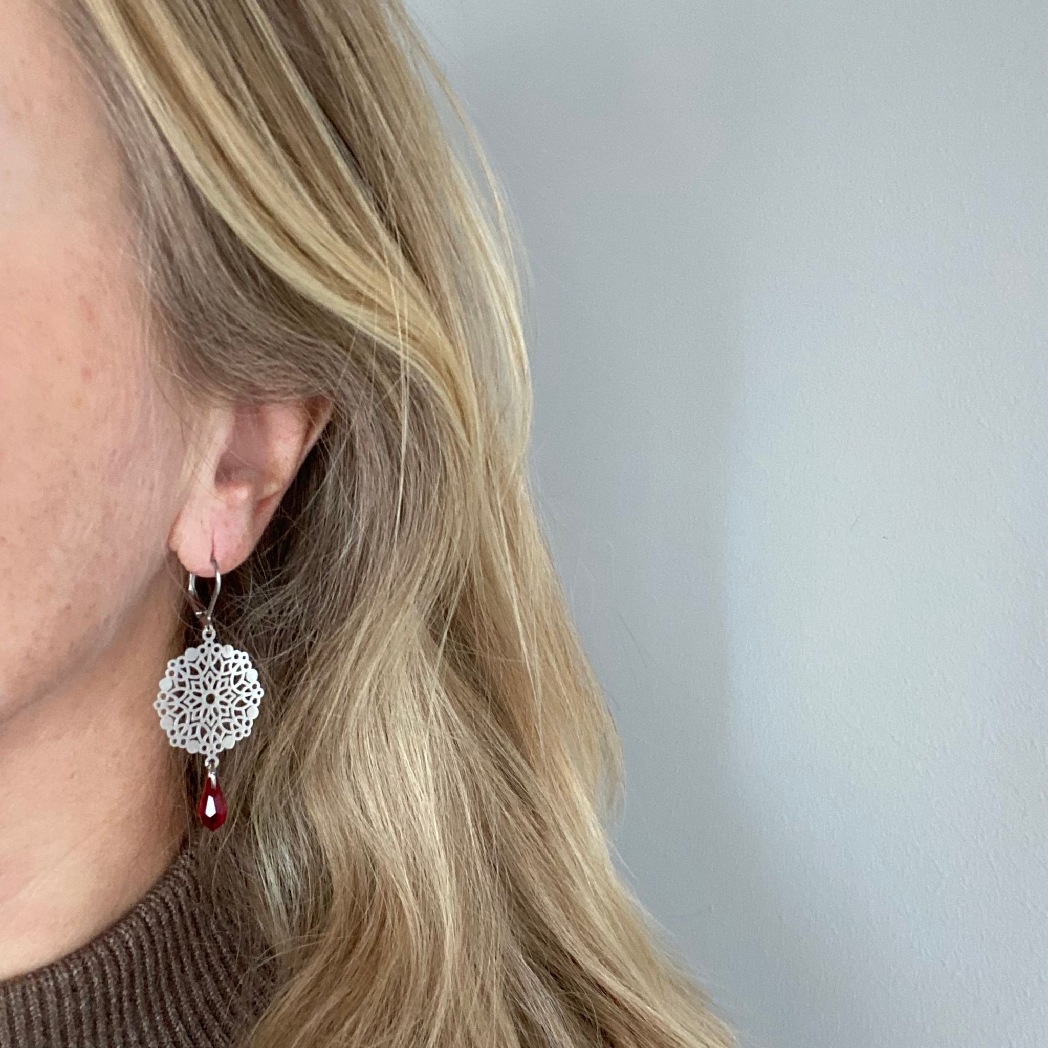 Örhängen - Swarovski röda