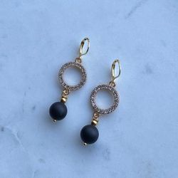 Örhängen - strass och svart
