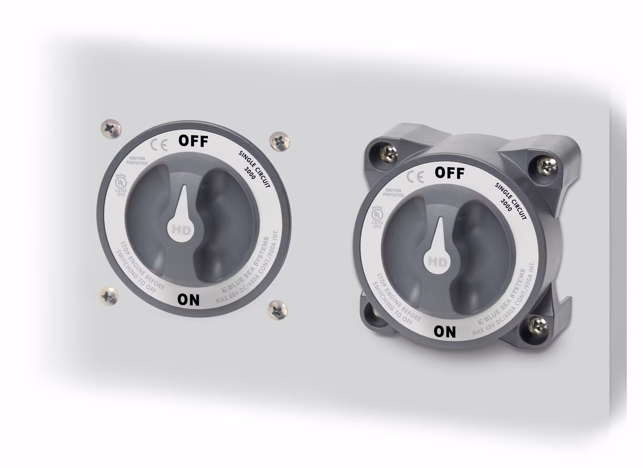 Blue Sea Systems – Huvudbrytare 400A, 2 batterier, 4 positioner, svart
