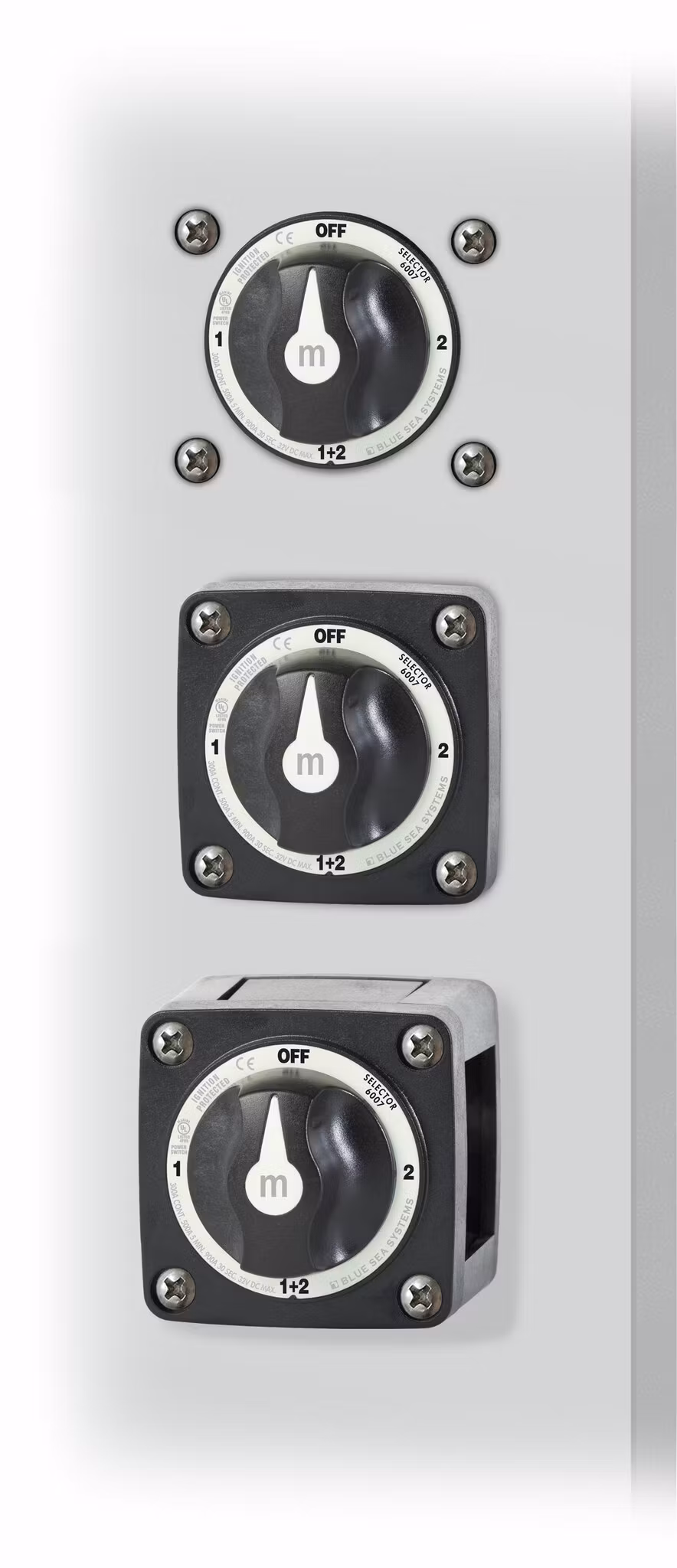 Blue Sea Systems – Huvudbrytare 300A, 2 batterier, 4 positioner, svart