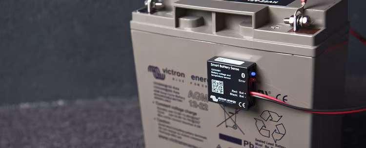 Victron Energy SBS050100200 - Smart Battery Sense. Measures volts/temp on batteries, connects to MPPT regulators with Bluetooth