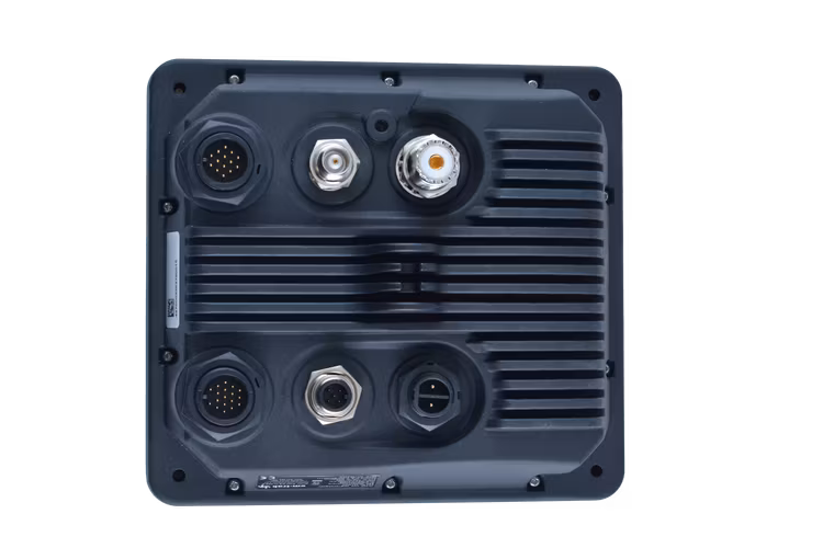 Em-trak - AIS Klasse B Transponder, 5W SOTDMA, 5 Zoll Farbdisplay