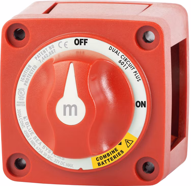 Blue Sea Systems - Huvudbrytare 300A Plus, 2 batterier, 3 positioner, röd (Bulk)