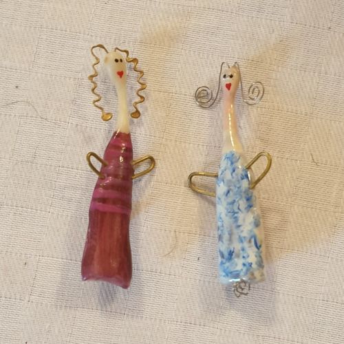 Brosch med ängel