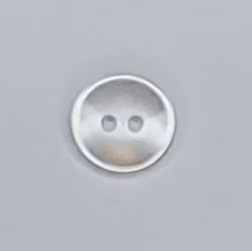 Skimrande vit knapp 14 mm