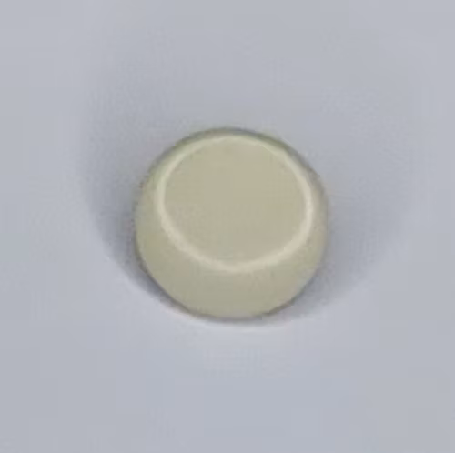 Gräddvit knapp 13 mm